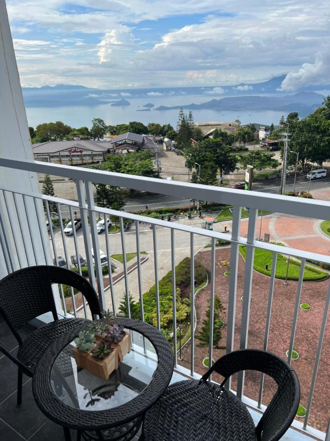 Ron'S Condo Overlooking The Lake Tagaytay City Eksteriør billede